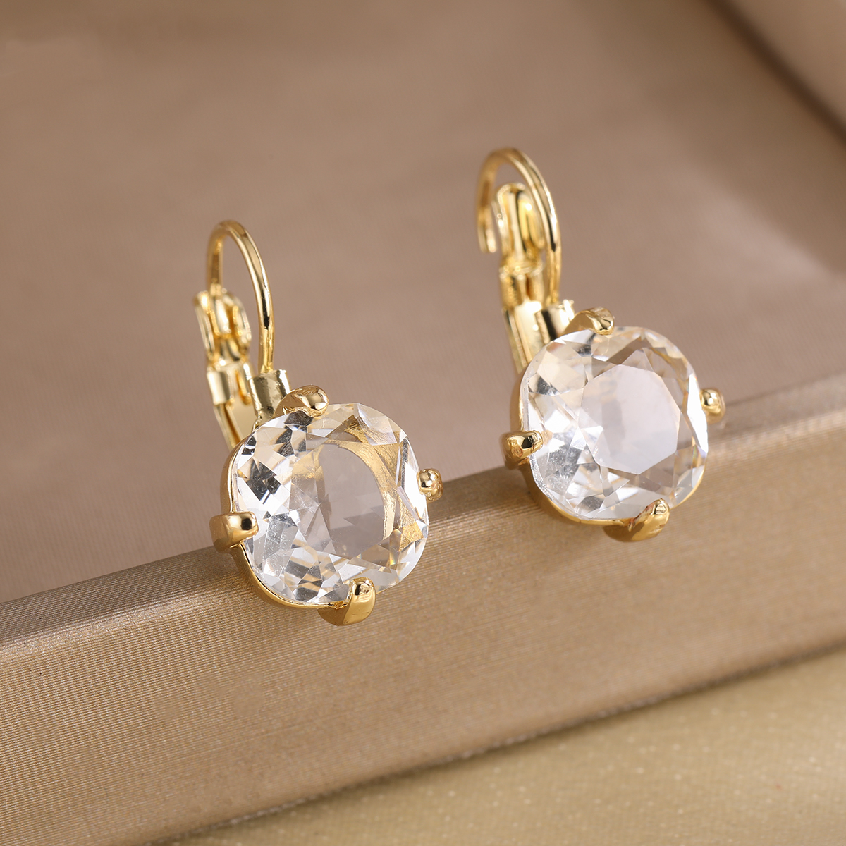 Elegant Claw-Shaped Stud Earri - Women Formal Event Wear review and price